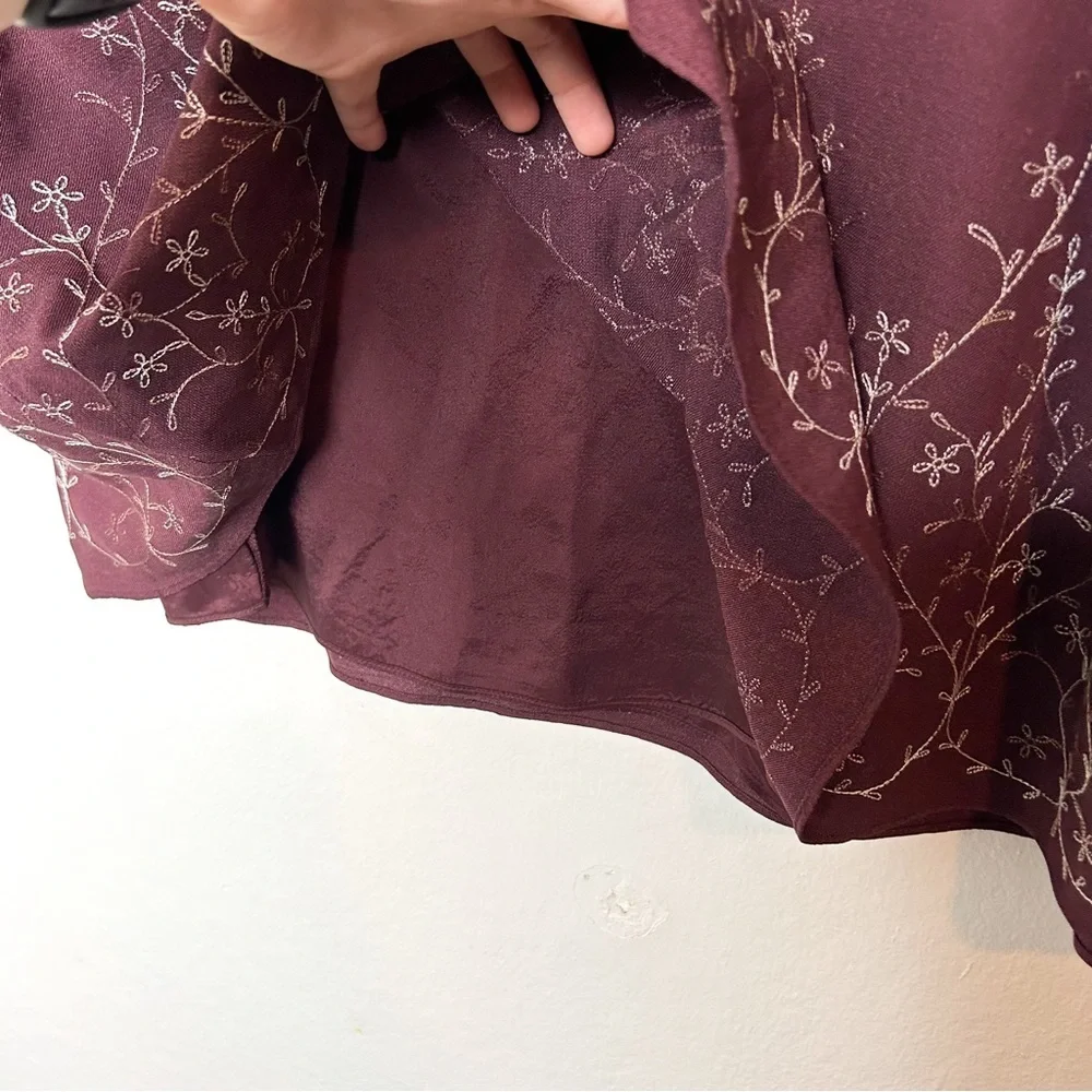 Ann Taylor Burgundy Purple‎ Floral Embroidered Silk Wool Blend Knee Length Skirt